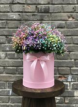 Цветочная композиция из Гипсофила и Розы в шляпной коробке в Улькан
