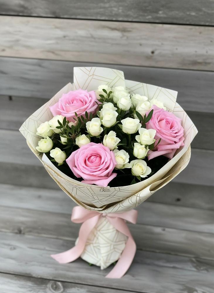 Букет цветов из: Розы в Улькан