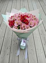 Букет цветов из:  Альстромерии в Улькан