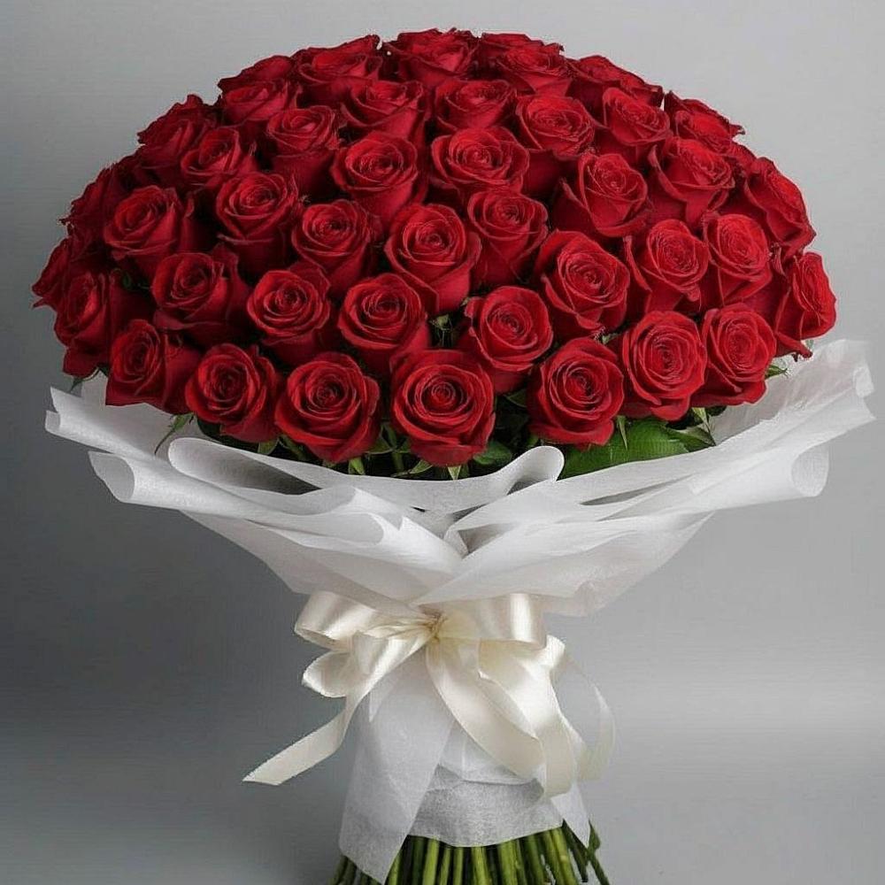 Букет 101 Красная роза Блэк Мэджик в Улькан