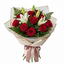 Букет цветов из:  Лилии и Розы в Улькан