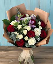 Букет цветов из:  Розы и Альстромерии в Улькан