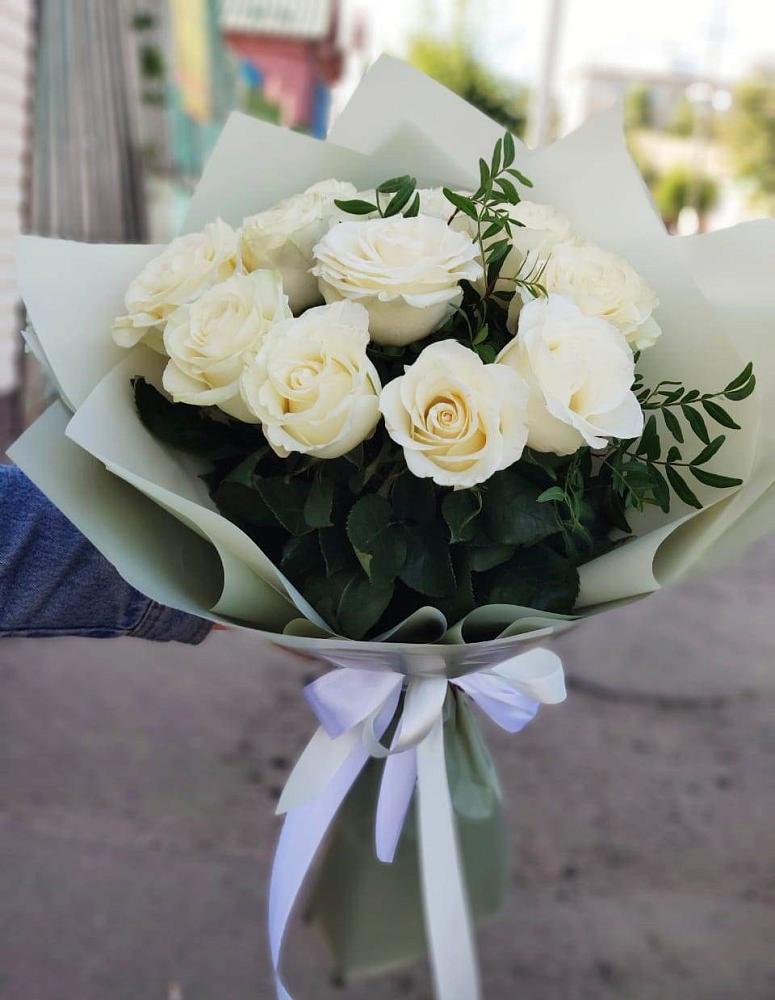 Букет Белые розы Проуд в Улькан