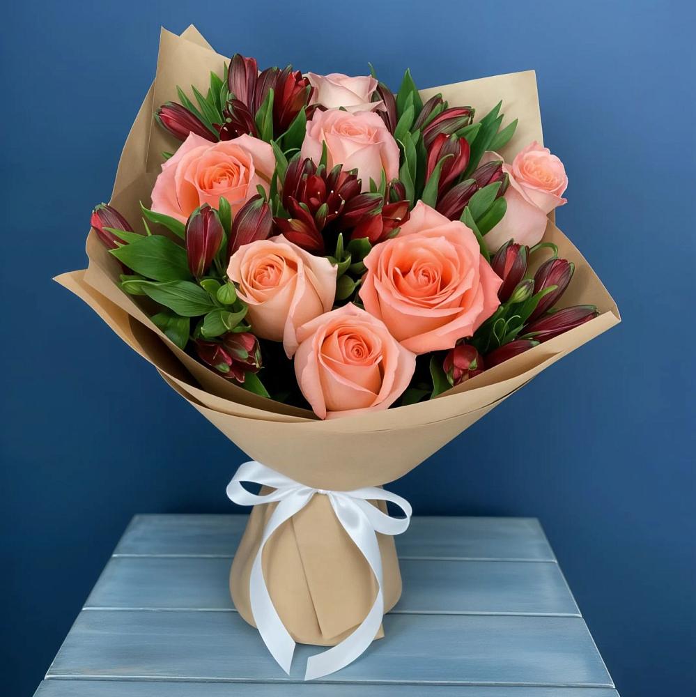 Букет цветов из: Розы и Альстромерии в Улькан