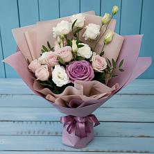 Букет цветов из:  Розы и Лизиантусы в Улькан