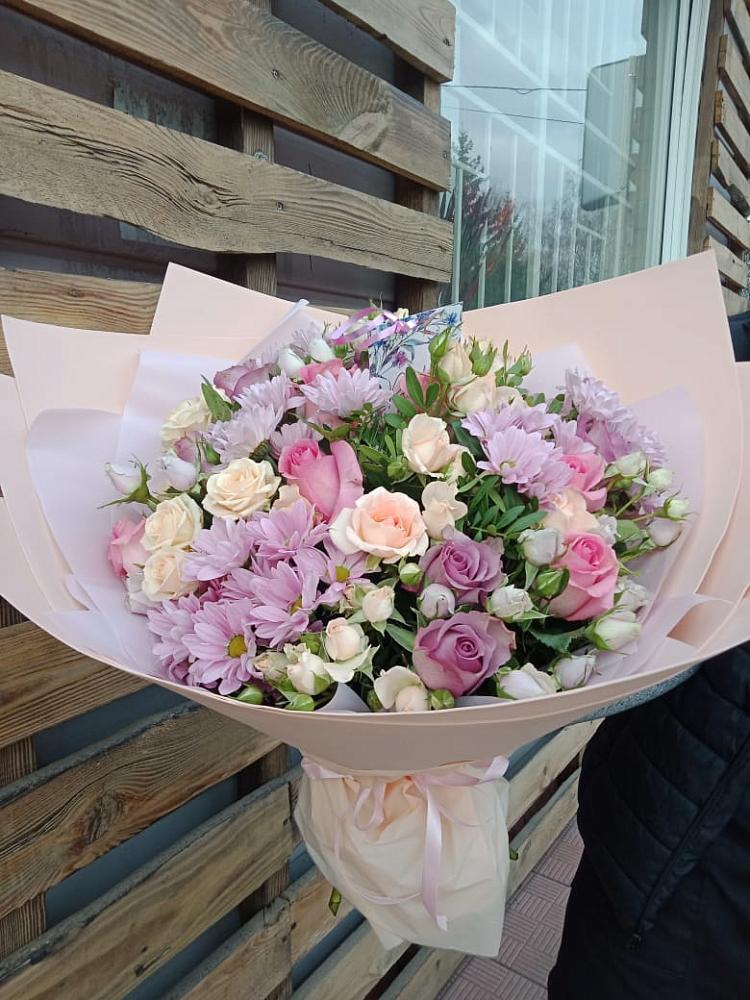 Букет цветов из: Розы и Хризантемы в Улькан