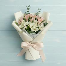 Букет цветов из:  Альстромерии в Улькан