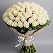 Букет 101 беля роза Белоснежка в Улькан
