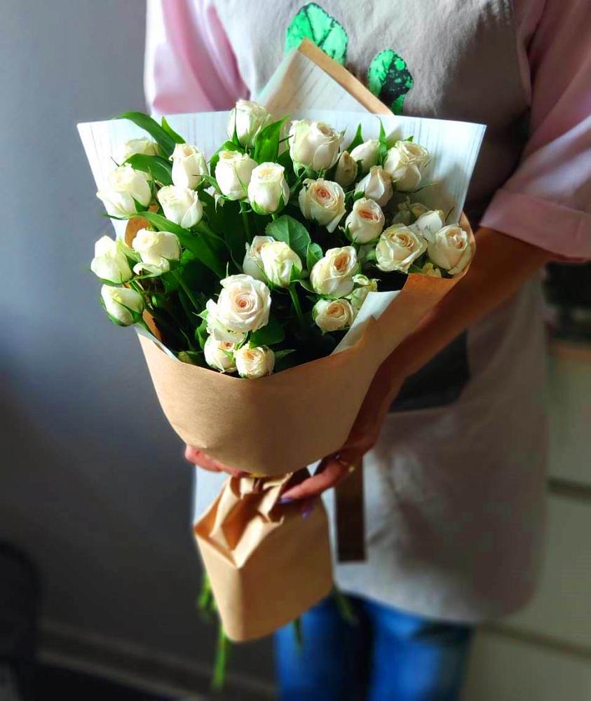 Букет цветов из: Розы в Улькан