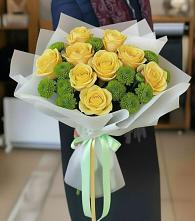 Букет цветов из:  Хризантемы и Розы в Улькан