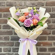 Букет цветов из:  Лизиантусы и Розы #REPLACE_PRED# Улькан