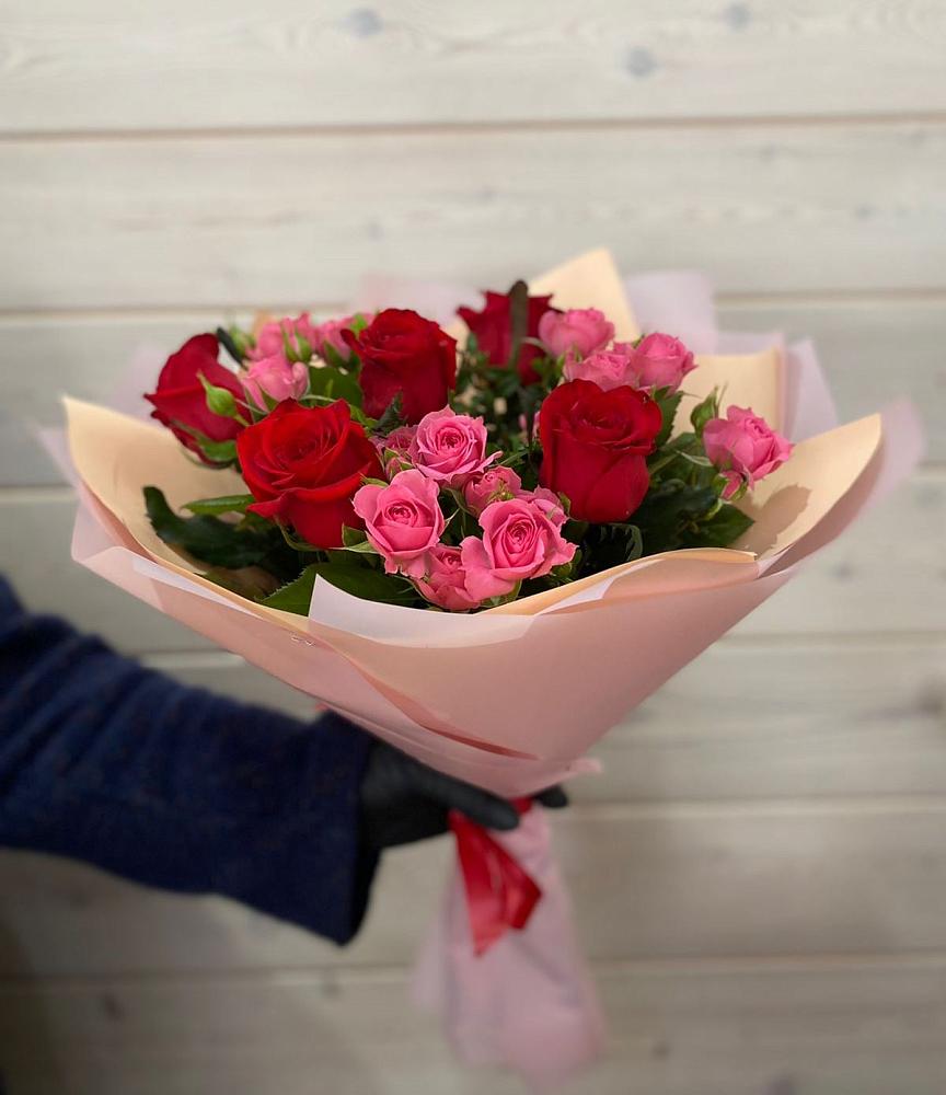 Букет цветов из: Розы в Улькан