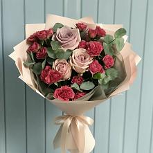 Букет цветов из:  Гвоздики и Розы в Улькан