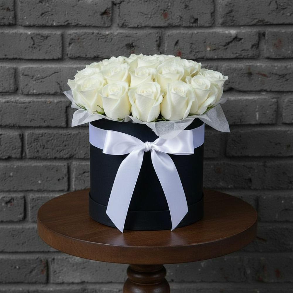 Цветочная композиция из Розы в шляпной коробке в Улькан