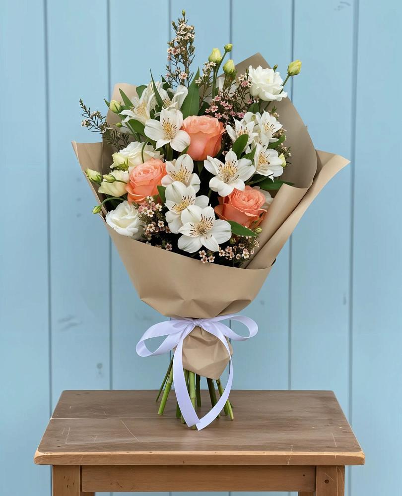 Букет цветов из: Альстромерии, Лизиантусы, Розы и Хризантемы в Улькан