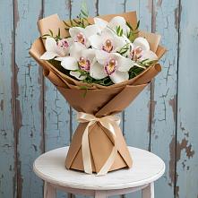 Букет цветов из:  Орхидеи и Розы в Улькан
